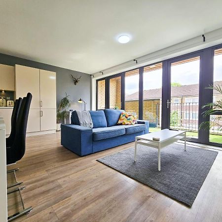 Centrally Located Spacious Flat Near Canary Wharf Лондон Экстерьер фото