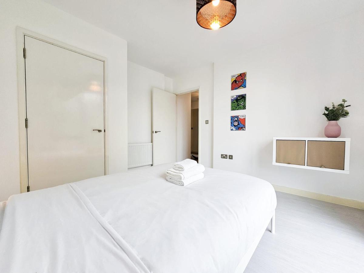 Centrally Located Spacious Flat Near Canary Wharf Лондон Экстерьер фото