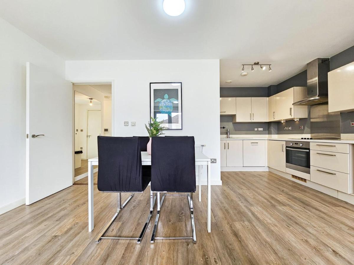 Centrally Located Spacious Flat Near Canary Wharf Лондон Экстерьер фото